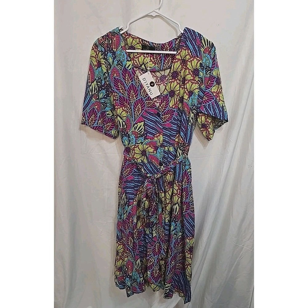 D'IYANU Bright Floral‎ Button-Up Dress W/front Tie Short Sleeve Size XL NWT Boho